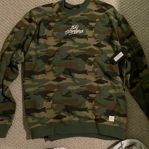 NWT 100 Thieves Sweatshirt men’s large